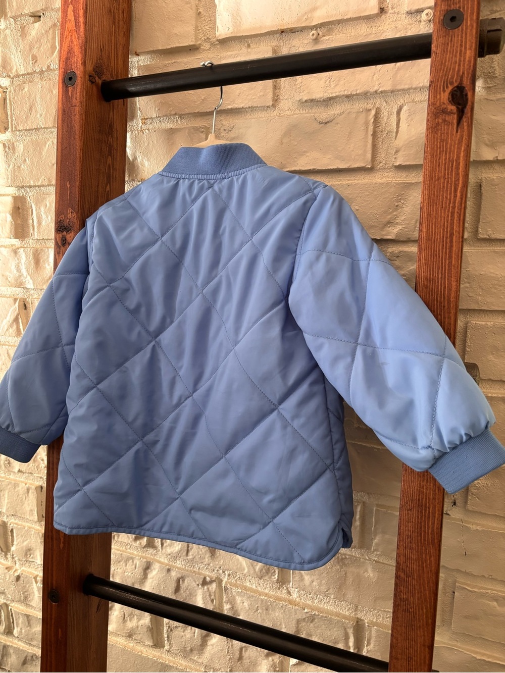 ✨ 3/$35✨ H&M Kids Light Blue Quilted Bomber Jacket - Picture 4 of 6
